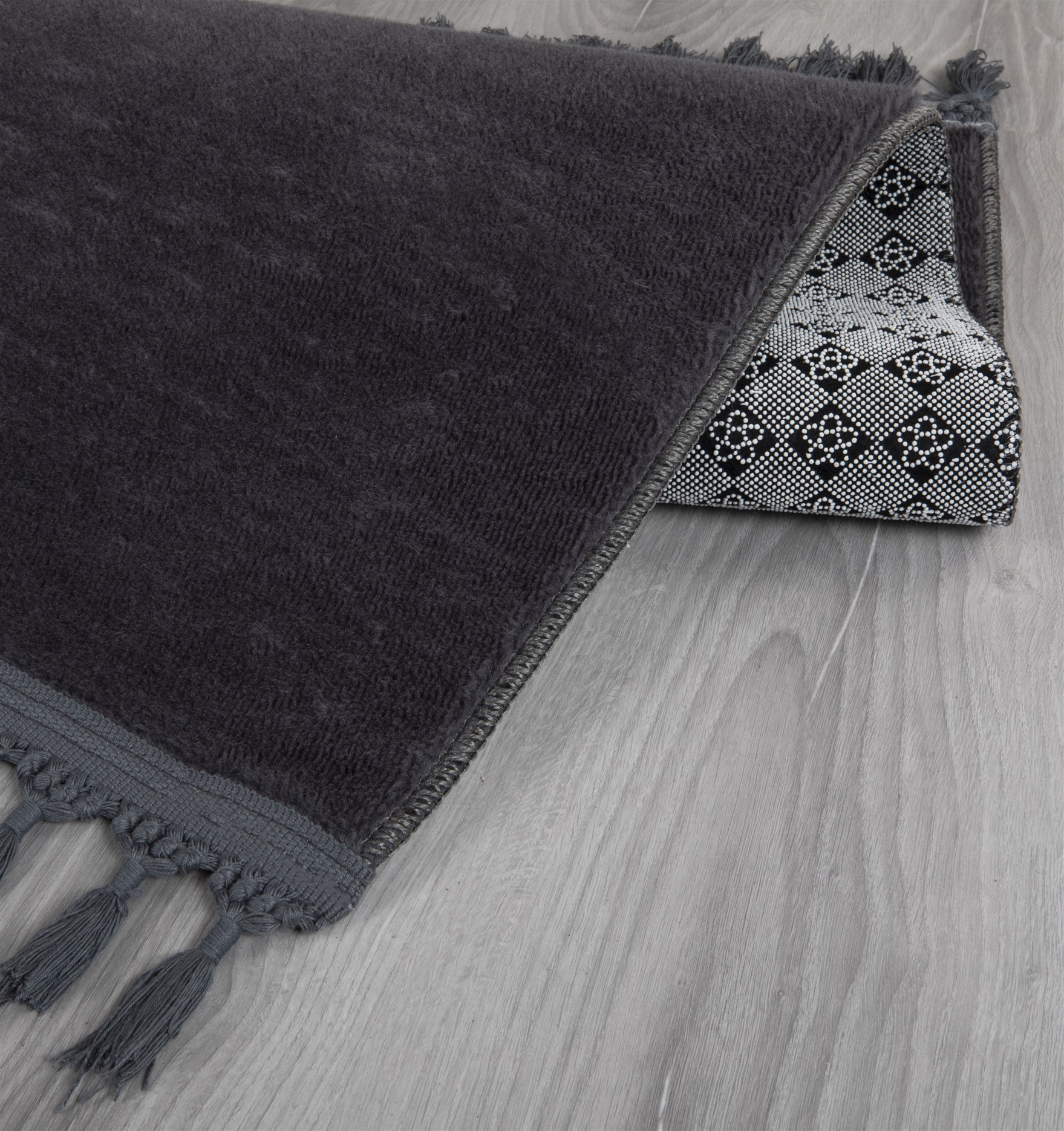 Modern Dekoratif Yuvarlak Puffy Peluş Ponpon Saçaklı Salon Oturma Odası Halısı Antrasit Modern Dekoratif Yuvarlak Puffy Peluş Ponpon Saçaklı Salon Oturma Odası Halısı Antrasit